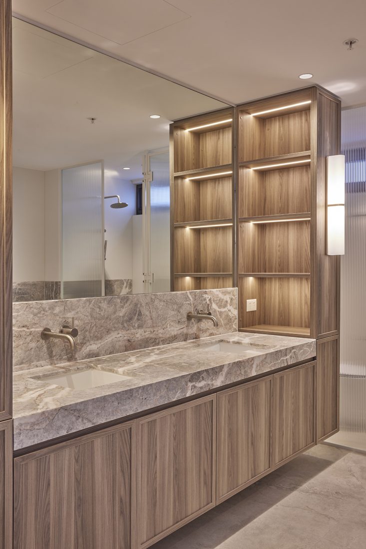 RCC-Rose-Hampton-067-Hamptons-Rose-bathroom-Intermain